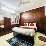 Hotel Niketan - Chanakyapuri