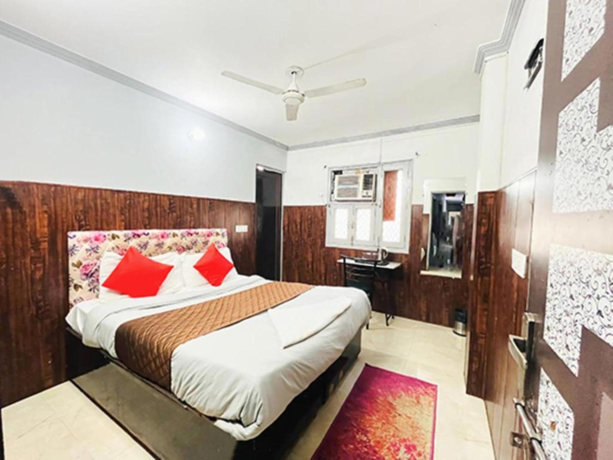 Hotel Niketan - Chanakyapuri New Delhi